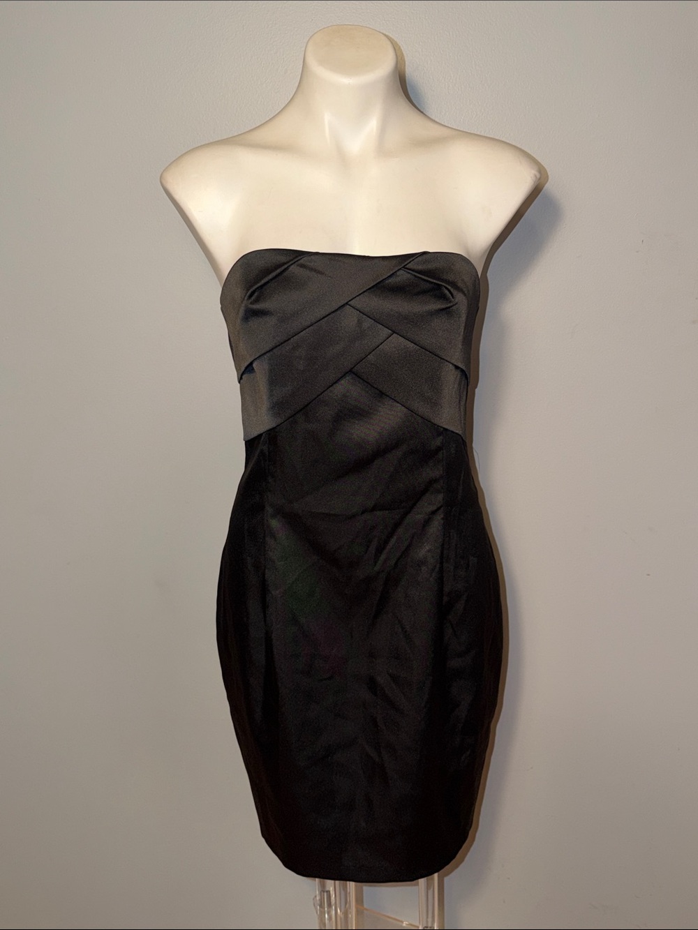 Jessica McClintock for Gunne Sax Juniors black satin strapless formal dress. 11